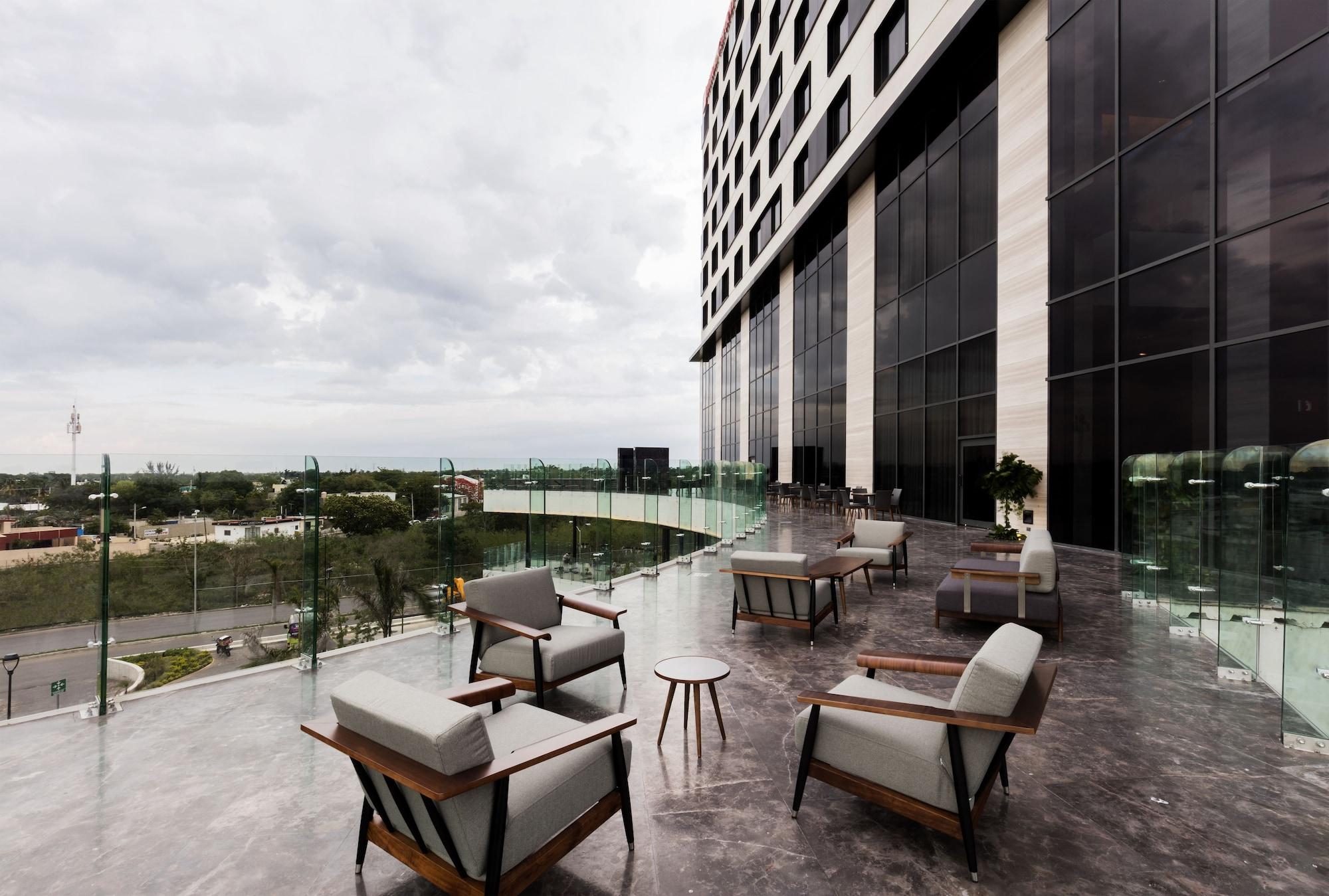 Hilton Garden Inn Merida Exterior photo